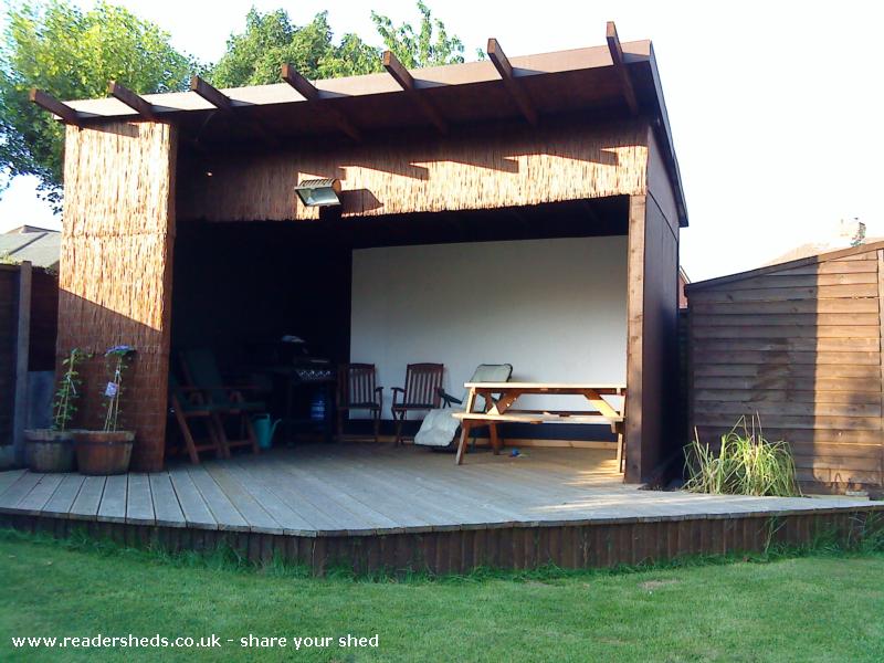 Garden Cinema - Rob Eardley