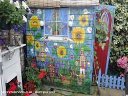 There's no shed like home.............x - Debbie