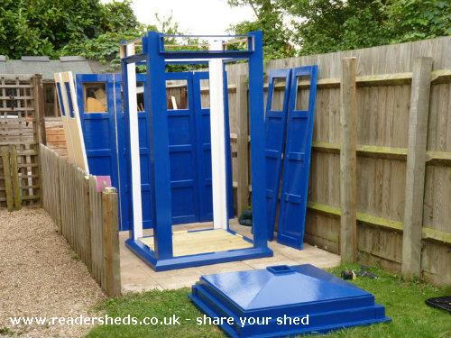 Doctor Who TARDIS Shed