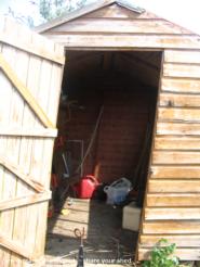 Dunopening: Fine classic shed with attractive 45 degree lean
