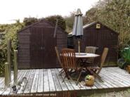 His & Hers of shed - His & Hers, Northamptonshire