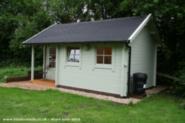 Shed (Newbury): Outside view