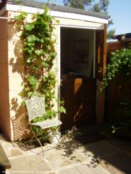 Front view of shed - Clare's Shoffice, 