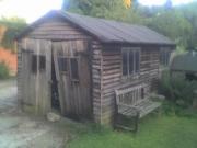 Side and front view with a bench of shed - Shed Zeppelin, 