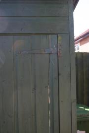 Door cracked - needs fixing of shed - , 