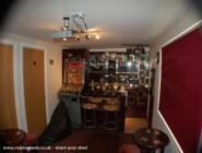 Leah's Bar, 