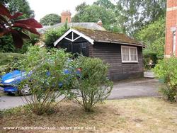 Renovation Shed : Before Renovation Front