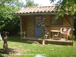 front view of shed - Chez M-----, 
