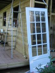 Head Weeders Office: Nice white door from local tip - only one broken pane...!