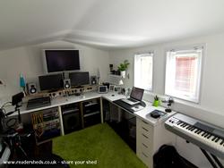 The Lodge Studio: Internal