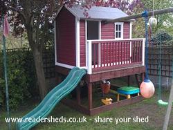 Front View of shed - Robyns Tree House, 