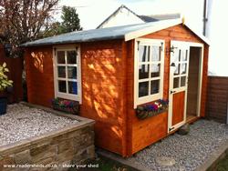 Side and front view of shed - Billy Boys getaway , 