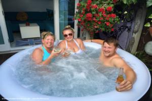 Hot tub chilling of shed - Casita de Sol, East Riding of Yorkshire