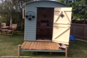 Photo 2 of shed - The hut, Essex