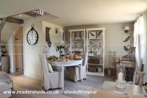www.uniquehomestays.com of shed - Turtledove Hideaway, Shropshire
