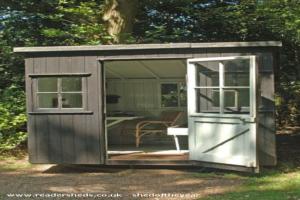 Photo 2 of shed - Bernard Shaw's Writing Hut, Hertfordshire