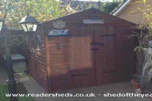 Front of shed - The Moon and Mushroom, Bedford