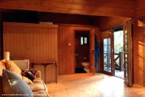 Other end of tae house showing en-suite toilet and shower room of shed - The Garden Tea House, Berkshire