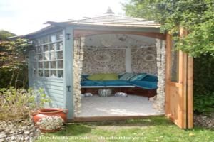 shell retreat ready to use of shed - The Sea Shell Retreat, Hampshire