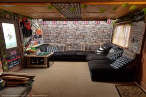 lounge of shed - Outback Inn, West Midlands