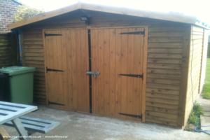 front view of shed - Colin Furze Workshop, Lincolnshire