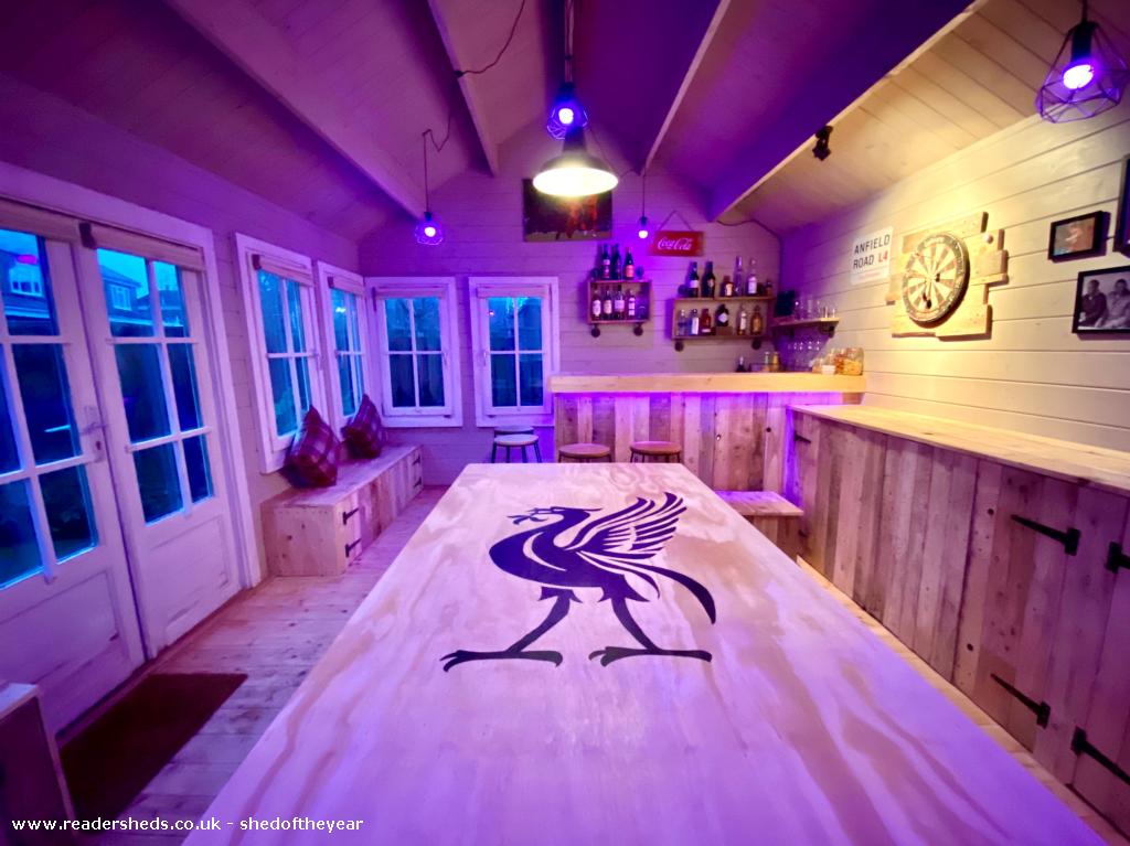 Reds Bar, Cabin/Summerhouse, Liverpool owned by Ant Burge shedoftheyear