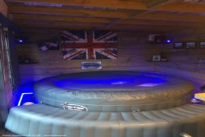 Hot Tub of shed - Pyms No.1, Devon