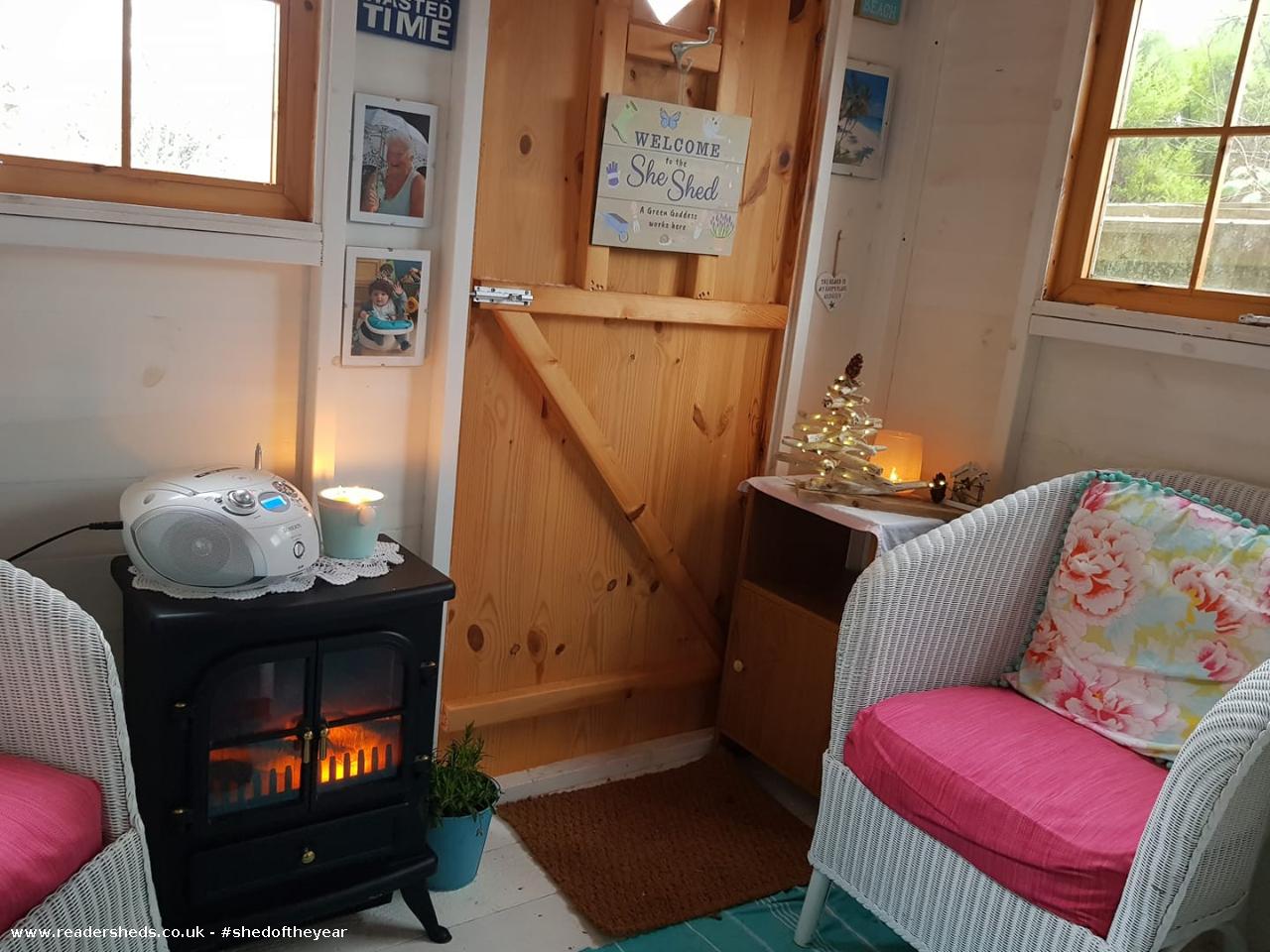 Gardners Retreat, Cabin/Summerhouse, Neath Port Talbot owned by Sheddie Kay Gardner shedoftheyear