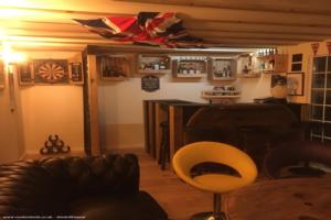 Inside bar of shed - The red, white & brew, Greater London