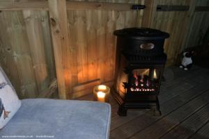 Getting it nice and warm of shed - A shed 4 all seasons, West Midlands