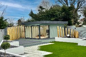 Front view of shed - Sian's Summer House, Greater London