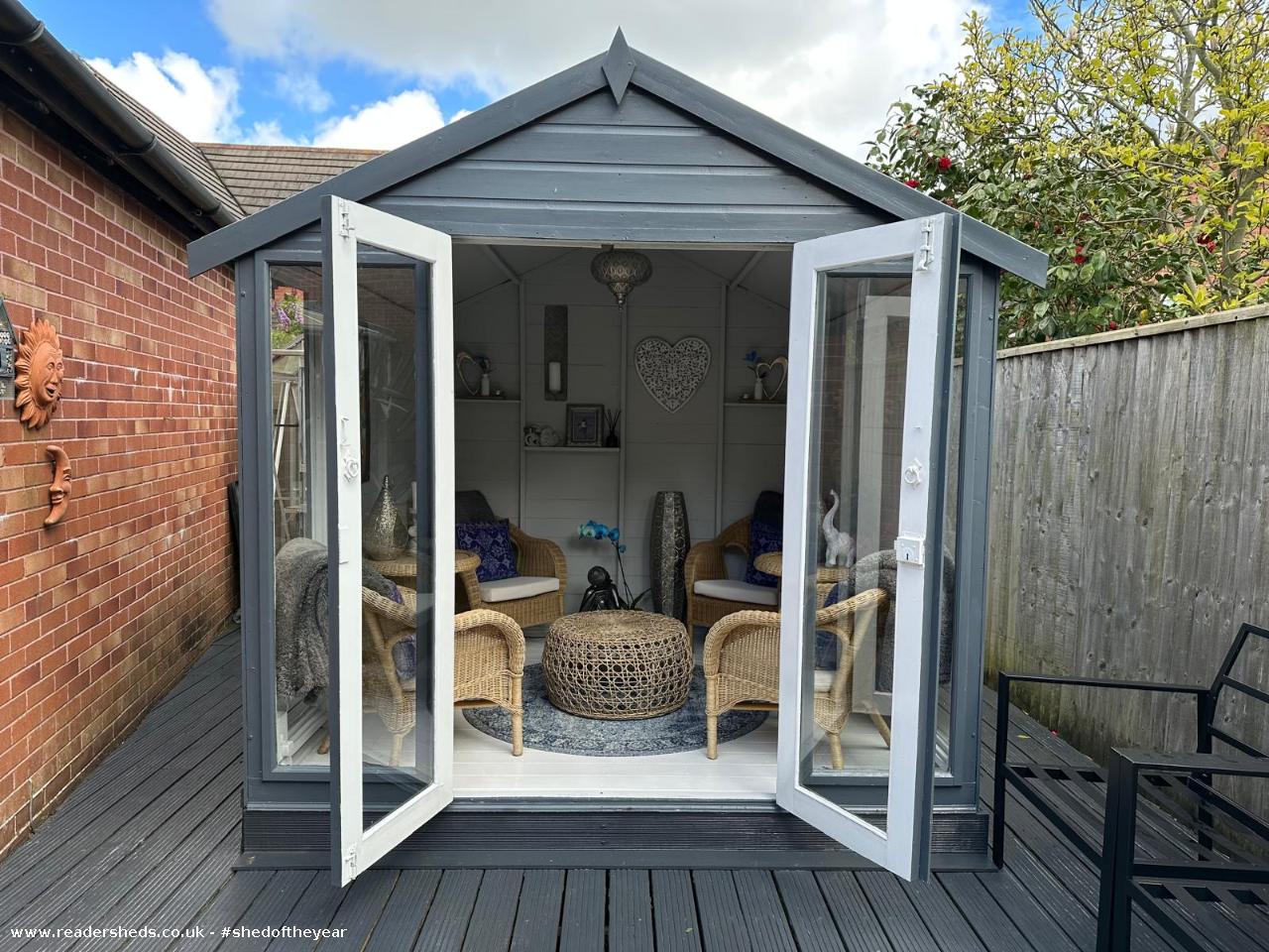 Meshed - Diane - Back Garden