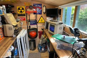 Adam's Retro Electronics Workshop: Interior #2